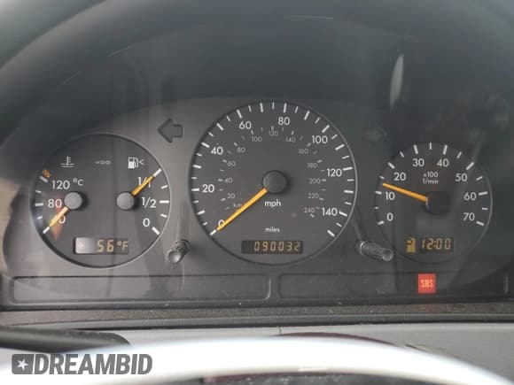 ✅ 2004 Mercedes-Benz M 500 • VIN: 4JGAB75E84A495667 • Lot: 43305195. Wystawiony na Copart z przebiegiem 90 032 mil. Bezpłatny archiwum sprzedaży aukcyjnych z USA i szczegółowy raport historii pojazdu na DreamBid. Zdjęcie 9.