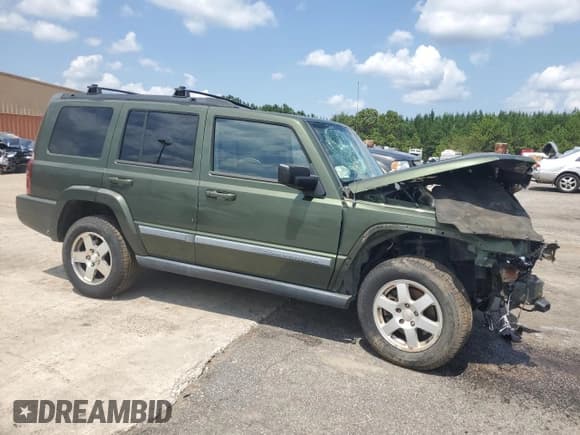✅ 2009 Jeep Commander Sport • VIN: 1J8HG48K59C511283 • Lot: 69678195. Listed on Copart with 236,781 mi. Free auction sales archive from the USA and detailed vehicle history report at DreamBid. Image 4.
