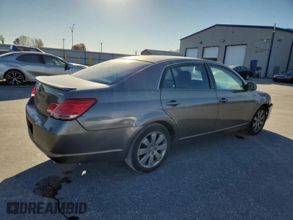 ✅ 2006 Toyota Avalon XL • VIN: 4T1BK36B46U092708 • Лот: 93281885. Опубликован ранее на Copart с пробегом 277 010 миль. Бесплатный доступ к архиву аукционных продаж из США и подробный отчёт об истории автомобиля на DreamBid. Изображение 3.