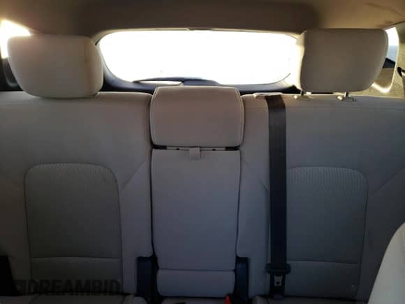 ✅ 2018 Hyundai Santa Fe 2.4L • VIN: 5XYZTDLB8JG523085 • Лот: 67651652. Опубликован ранее на Copart с пробегом 91 830 миль. Бесплатный доступ к архиву аукционных продаж из США и подробный отчёт об истории автомобиля на DreamBid. Изображение 10.