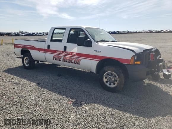 ✅ 2005 Ford F-250 XL • VIN: 1FTSW21535EC49075 • Лот: 49804265. Опубликован ранее на Copart с пробегом 31 506 миль. Бесплатный доступ к архиву аукционных продаж из США и подробный отчёт об истории автомобиля на DreamBid. Изображение 4.