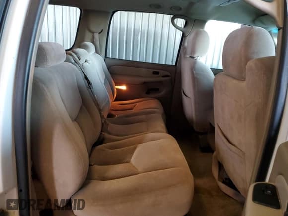 ✅ 2003 Chevrolet Suburban LT • VIN: 3GNEC16Z53G172508 • Лот: 87489454. Опубликован ранее на Copart с пробегом 199 553 миль. Бесплатный доступ к архиву аукционных продаж из США и подробный отчёт об истории автомобиля на DreamBid. Изображение 11.