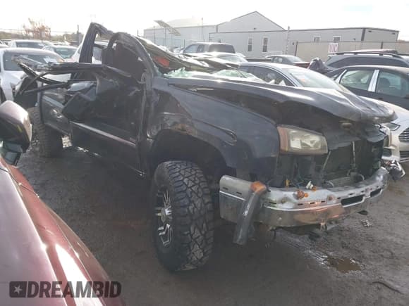 ✅ 2007 Chevrolet Silverado 2500HD Work Truck • VIN: 1GCHK24D57E140676 • Лот: 43686654. Опубликован ранее на IAAI с пробегом Не указан. Бесплатный доступ к архиву аукционных продаж из США и подробный отчёт об истории автомобиля на DreamBid. Изображение 1.