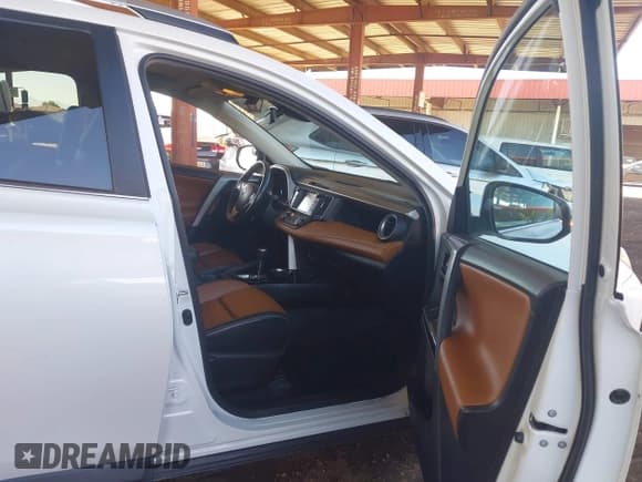 ✅ 2016 Toyota RAV4 Limited • VIN: 2T3DFREV0GW410358 • Lot: 43699041. Wystawiony na IAAI z przebiegiem 177 757 mil. Bezpłatny archiwum sprzedaży aukcyjnych z USA i szczegółowy raport historii pojazdu na DreamBid. Zdjęcie 5.