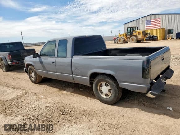 ✅ 1998 GMC Sierra 1500 • VIN: 2GTEC19R1W1548297 • Lot: 81727085. Wystawiony na Copart z przebiegiem 180 906 mil. Bezpłatny archiwum sprzedaży aukcyjnych z USA i szczegółowy raport historii pojazdu na DreamBid. Zdjęcie 2.