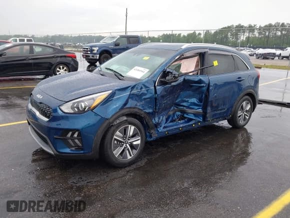 ✅ 2022 Kia Niro LXS • VIN: KNDCB3LC8N5545615 • Lot: 42184944. Listed on IAAI with 25,980 mi. Free auction sales archive from the USA and detailed vehicle history report at DreamBid. Image 2.