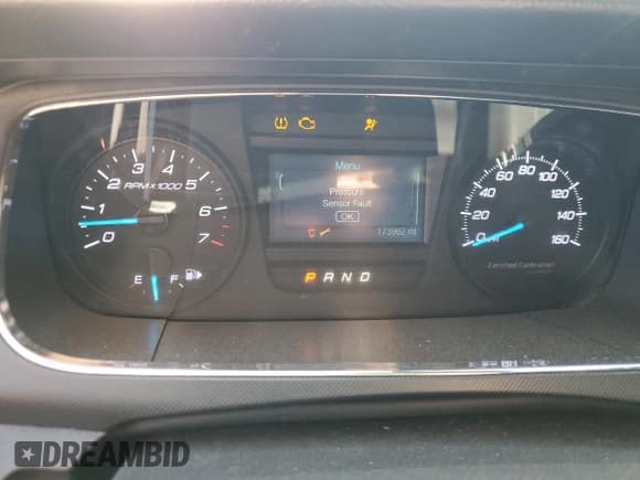 ✅ 2018 Ford Police Interceptor • VIN: 1FAHP2MK9JG137121 • Lot: 84435285. Wystawiony na Copart z przebiegiem 173 962 mil. Bezpłatny archiwum sprzedaży aukcyjnych z USA i szczegółowy raport historii pojazdu na DreamBid. Zdjęcie 9.