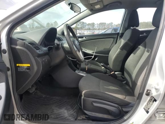 ✅ 2014 Hyundai Accent GS • VIN: KMHCT5AE2EU159920 • Лот: 92869065. Опубликован ранее на Copart с пробегом 196 228 миль. Бесплатный доступ к архиву аукционных продаж из США и подробный отчёт об истории автомобиля на DreamBid. Изображение 7.