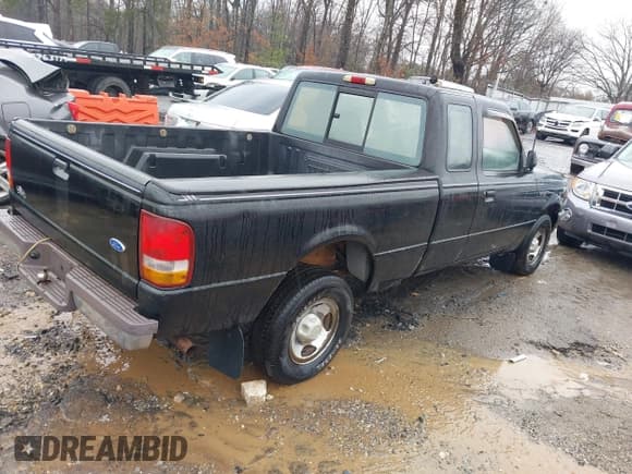 ✅ 1996 Ford Ranger XLT • VIN: 1FTCR14X2TPA32945 • Лот: 41771203. Опубликован ранее на IAAI с пробегом 113 474 миль. Бесплатный доступ к архиву аукционных продаж из США и подробный отчёт об истории автомобиля на DreamBid. Изображение 4.