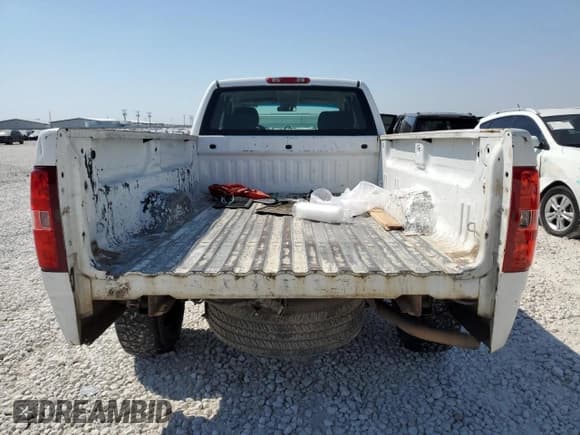 ✅ 2007 Chevrolet Silverado 1500 Work Truck • VIN: 1GCEC19027E563828 • Lot: 73979154. Listed on Copart with 291,919 mi. Free auction sales archive from the USA and detailed vehicle history report at DreamBid. Image 6.