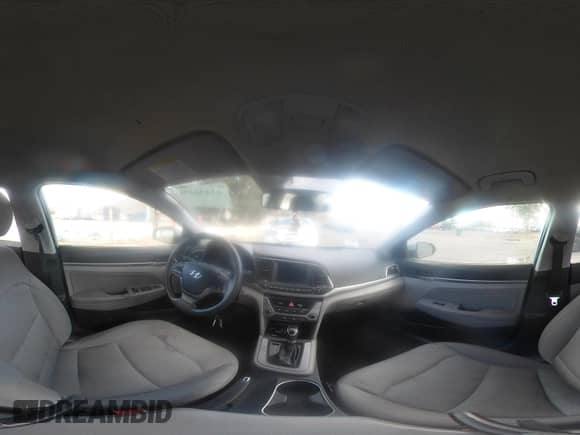 2018 Hyundai Elantra Value Edition z VIN KMHD84LFXJU493337, wystawiony jako IAAI lot #43436436 z przebiegiem 118 234 mil mil oraz . Historia ofert i sprzedaży dostępna na DreamBid. Obrazek 21.