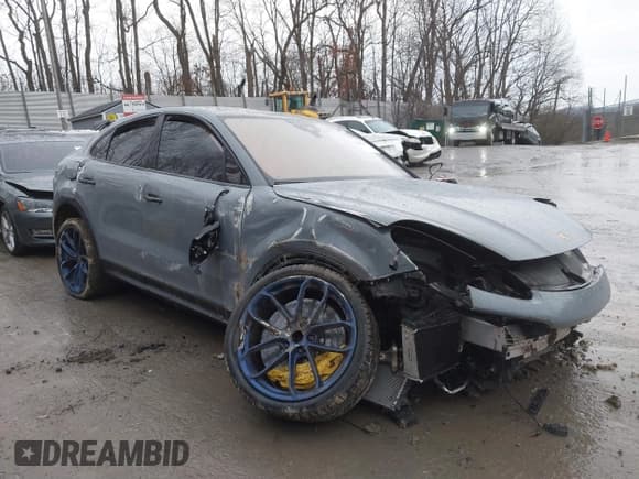 ✅ 2022 Porsche Cayenne Turbo GT • VIN: WP1BK2AY7NDA60391 • Lot: 41666360. Listed on IAAI with 34,106 mi. Free auction sales archive from the USA and detailed vehicle history report at DreamBid. Image 1.