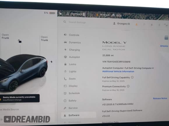 ✅ 2024 Tesla Model Y Long Range • VIN: 7SAYGAEE3RF039918 • Lot: 42245381. Wystawiony na IAAI z przebiegiem 23 888 mil. Bezpłatny archiwum sprzedaży aukcyjnych z USA i szczegółowy raport historii pojazdu na DreamBid. Zdjęcie 7.