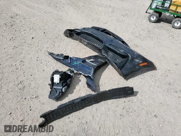 ✅ 2016 BMW M4 • VIN: WBS3U9C5XGP968582 • Лот: 59559875. Опубликован ранее на Copart с пробегом Не указан. Бесплатный доступ к архиву аукционных продаж из США и подробный отчёт об истории автомобиля на DreamBid. Изображение 12.