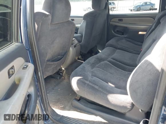 ✅ 2000 Chevrolet Suburban LS • VIN: 3GNFK16T6YG115678 • Лот: 42557069. Опубликован ранее на IAAI с пробегом 286 045 миль. Бесплатный доступ к архиву аукционных продаж из США и подробный отчёт об истории автомобиля на DreamBid. Изображение 8.