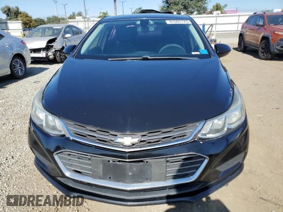 ✅ 2017 Chevrolet Cruze LS • VIN: 1G1BC5SM2H7262854 • Lot: 91597775. Wystawiony na Copart z przebiegiem 265 659 mil. Bezpłatny archiwum sprzedaży aukcyjnych z USA i szczegółowy raport historii pojazdu na DreamBid. Zdjęcie 5.
