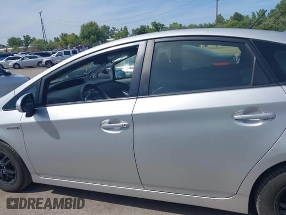 ✅ 2015 Toyota Prius Two • VIN: JTDKN3DU3F0473795 • Lot: 43091672. Listed on IAAI with 158,576 mi. Free auction sales archive from the USA and detailed vehicle history report at DreamBid. Image 15.