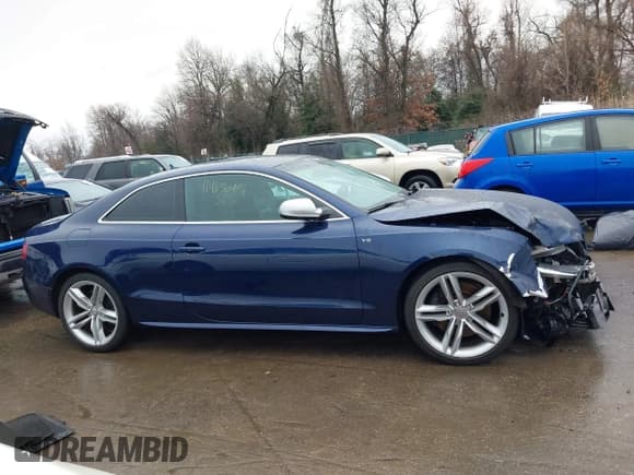 ✅ 2011 Audi S5 Prestige • VIN: WAU3VAFR5BA028011 • Lot: 41463645. Listed on IAAI with 98,202 mi. Free auction sales archive from the USA and detailed vehicle history report at DreamBid. Image 13.