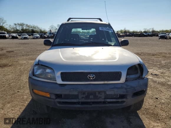 ✅ 1997 Toyota RAV4 • VIN: JT3GP10V9V7017801 • Lot: 85744895. Wystawiony na Copart z przebiegiem 246 766 mil. Bezpłatny archiwum sprzedaży aukcyjnych z USA i szczegółowy raport historii pojazdu na DreamBid. Zdjęcie 5.