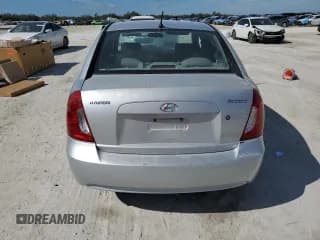 ✅ 2007 Hyundai Accent GL • VIN: KMHCN45C77U073194 • Лот: 42955445. Опубликован ранее на Copart с пробегом 248 364 миль. Бесплатный доступ к архиву аукционных продаж из США и подробный отчёт об истории автомобиля на DreamBid. Изображение 6.