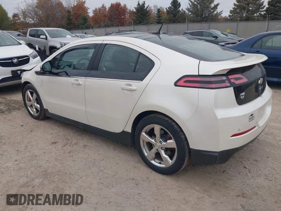 ✅ 2012 Chevrolet Volt • VIN: 1G1RD6E42CU113755 • Lot: 43609420. Listed on IAAI with 131,630 mi. Free auction sales archive from the USA and detailed vehicle history report at DreamBid. Image 3.