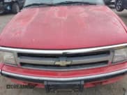 ✅ 1997 Chevrolet Blazer LS • VIN: 1GNDT13W4VK128582 • Lot: 41796941. Wystawiony na IAAI z przebiegiem 93 433 mil. Bezpłatny archiwum sprzedaży aukcyjnych z USA i szczegółowy raport historii pojazdu na DreamBid. Zdjęcie 6.