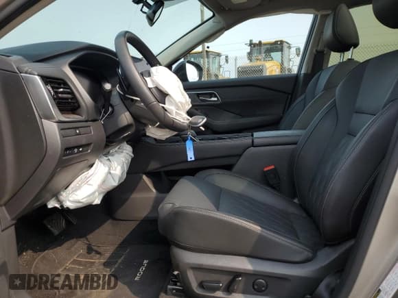 ✅ 2024 Nissan Rogue Platinum • VIN: JN8BT3DD8RW450458 • Lot: 58799115. Listed on Copart with 7,505 mi. Free auction sales archive from the USA and detailed vehicle history report at DreamBid. Image 7.