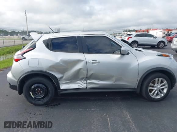 ✅ 2015 Nissan Juke S • VIN: JN8AF5MV3FT550827 • Lot: 43108431. Wystawiony na IAAI z przebiegiem 95 041 mil. Bezpłatny archiwum sprzedaży aukcyjnych z USA i szczegółowy raport historii pojazdu na DreamBid. Zdjęcie 14.
