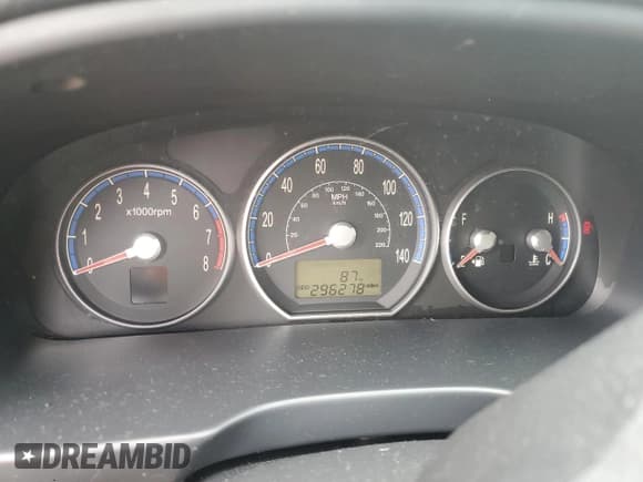 ✅ 2008 Hyundai Santa Fe SE • VIN: 5NMSH13E68H199971 • Lot: 70246384. Listed on Copart with 296,278 mi. Free auction sales archive from the USA and detailed vehicle history report at DreamBid. Image 9.