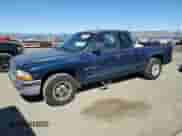2000 Dodge Dakota z VIN 1B7GL22X4YS575147, wystawiony jako Copart lot #76636834 z przebiegiem 135 585 mil mil oraz Czysty tytuł • Clean title. Historia ofert i sprzedaży dostępna na DreamBid. Obrazek 1.