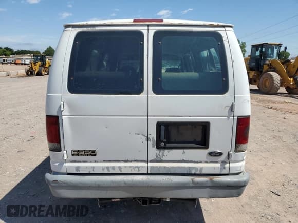 ✅ 2002 Ford Econoline Passenger XL • VIN: 1FBSS31L02HB56870 • Lot: 59566015. Listed on Copart with 257,785 mi. Free auction sales archive from the USA and detailed vehicle history report at DreamBid. Image 6.