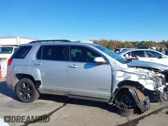 ✅ 2013 GMC Terrain SLT • VIN: 2GKALUEK8D6150856 • Лот: 43610650. Опубликован ранее на IAAI с пробегом 201 701 миль. Бесплатный доступ к архиву аукционных продаж из США и подробный отчёт об истории автомобиля на DreamBid. Изображение 13.