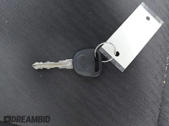 ✅ 2010 Chevrolet Silverado 1500 LT • VIN: 1GCPKSE06AZ196228 • Lot: 41619385. Listed on IAAI with 165,900 mi. Free auction sales archive from the USA and detailed vehicle history report at DreamBid. Image 11.