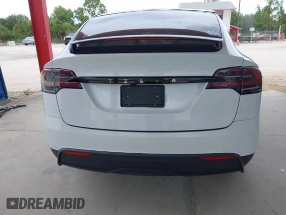 ✅ 2023 Tesla Model X • VIN: 7SAXCDE54PF425916 • Лот: 43135636. Опубликован ранее на IAAI с пробегом Не указан. Бесплатный доступ к архиву аукционных продаж из США и подробный отчёт об истории автомобиля на DreamBid. Изображение 16.
