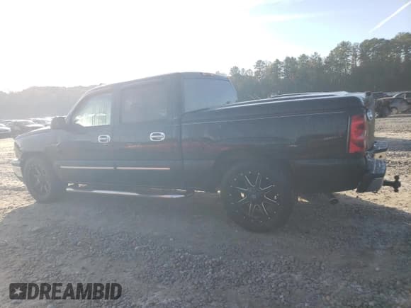 ✅ 2006 Chevrolet Silverado 1500 LT1 • VIN: 2GCEC13T061167707 • Лот: 79275664. Опубликован ранее на Copart с пробегом 291 679 миль. Бесплатный доступ к архиву аукционных продаж из США и подробный отчёт об истории автомобиля на DreamBid. Изображение 2.