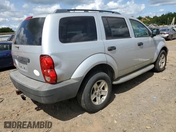 ✅ 2007 Dodge Durango • VIN: 1D8HB38N17F502202 • Lot: 68065044. Listed on Copart with 117,359 mi. Free auction sales archive from the USA and detailed vehicle history report at DreamBid. Image 3.