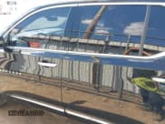 ✅ 2020 Chevrolet Traverse Premier • VIN: 1GNERKKW4LJ155519 • Lot: 43235276. Wystawiony na IAAI z przebiegiem 57 917 mil. Bezpłatny archiwum sprzedaży aukcyjnych z USA i szczegółowy raport historii pojazdu na DreamBid. Zdjęcie 15.