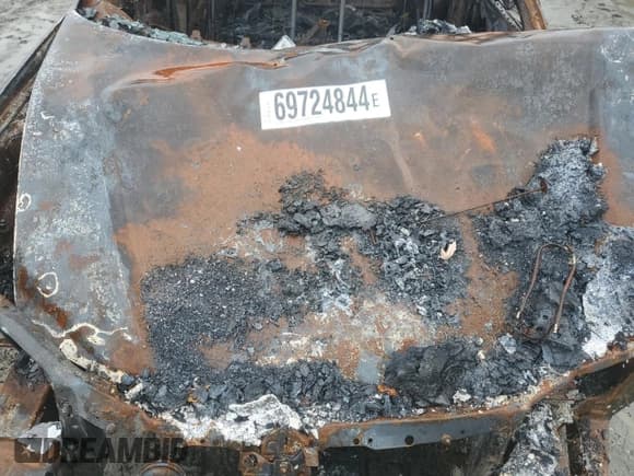 ✅ 2003 Mazda Protege • VIN: JM1BJ245531212396 • Lot: 69724844. Wystawiony na Copart z przebiegiem Nie podano. Bezpłatny archiwum sprzedaży aukcyjnych z USA i szczegółowy raport historii pojazdu na DreamBid. Zdjęcie 11.