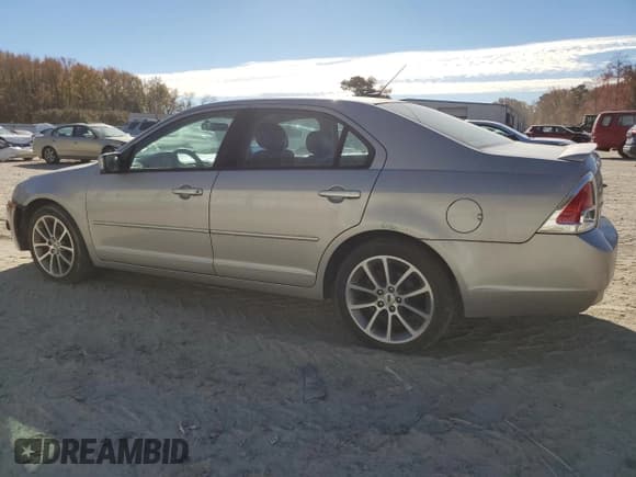 ✅ 2008 Ford Fusion SE • VIN: 3FAHP07Z68R129087 • Lot: 92733135. Wystawiony na Copart z przebiegiem 136 275 mil. Bezpłatny archiwum sprzedaży aukcyjnych z USA i szczegółowy raport historii pojazdu na DreamBid. Zdjęcie 2.