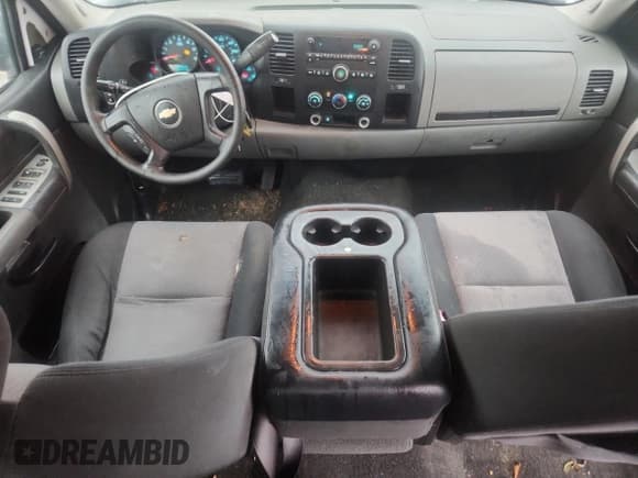 ✅ 2008 Chevrolet Silverado 1500 LS • VIN: 2GCEC13C581163199 • Lot: 93507925. Listed on Copart with 269,498 mi. Free auction sales archive from the USA and detailed vehicle history report at DreamBid. Image 8.