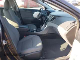 2013 Hyundai Sonata GLS with VIN 5NPEB4ACXDH552307, listed as a IAAI auction lot 43208817 with 56,883 mi miles and . Bid and sale history available at DreamBid. Image 5.