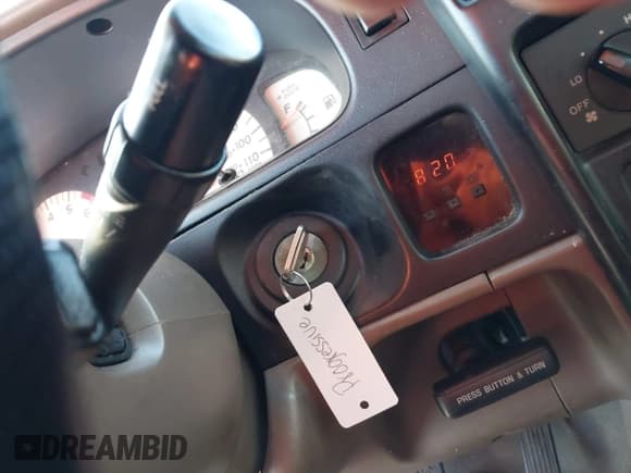 ✅ 2003 Toyota Tacoma PreRunner • VIN: 5TESN92N53Z284771 • Lot: 43742868. Listed on IAAI with 445,263 mi. Free auction sales archive from the USA and detailed vehicle history report at DreamBid. Image 11.