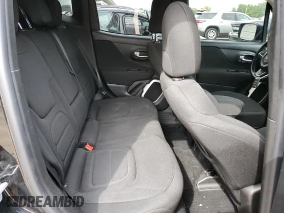 ✅ 2018 Jeep Renegade Latitude • VIN: ZACCJBBB3JPG85742 • Lot: 63432435. Wystawiony na Copart z przebiegiem 141 561 mil. Bezpłatny archiwum sprzedaży aukcyjnych z USA i szczegółowy raport historii pojazdu na DreamBid. Zdjęcie 11.