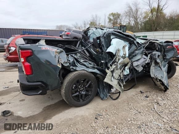 ✅ 2026 Chevrolet Silverado 1500 LT Trail Boss • VIN: 3GCUKFED8TG109879 • Lot: 90727375. Wystawiony na Copart z przebiegiem Nie podano. Bezpłatny archiwum sprzedaży aukcyjnych z USA i szczegółowy raport historii pojazdu na DreamBid. Zdjęcie 3.