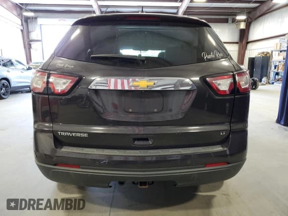 ✅ 2017 Chevrolet Traverse LT • VIN: 1GNKRGKD4HJ184797 • Lot: 69013234. Wystawiony na Copart z przebiegiem 117 937 mil. Bezpłatny archiwum sprzedaży aukcyjnych z USA i szczegółowy raport historii pojazdu na DreamBid. Zdjęcie 6.