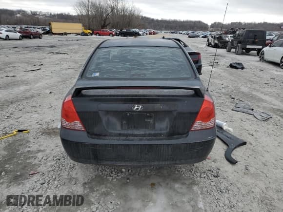 ✅ 2005 Hyundai Elantra GLS • VIN: KMHDN46D65U092215 • Lot: 41865485. Wystawiony na Copart z przebiegiem Nie podano. Bezpłatny archiwum sprzedaży aukcyjnych z USA i szczegółowy raport historii pojazdu na DreamBid. Zdjęcie 6.