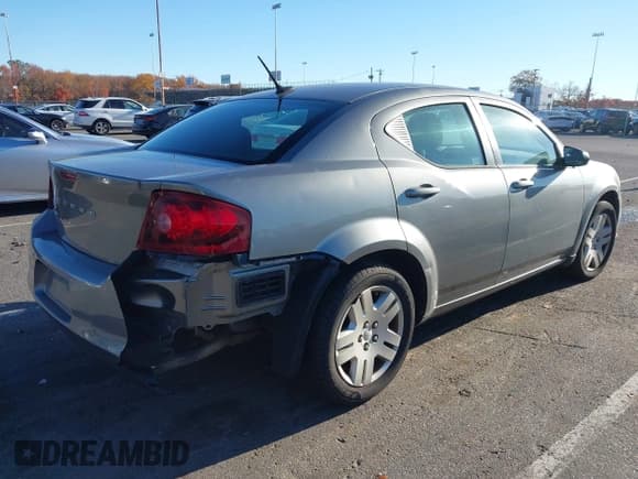 ✅ 2013 Dodge Avenger SE • VIN: 1C3CDZAB2DN753175 • Лот: 43604725. Опубликован ранее на IAAI с пробегом 148 790 миль. Бесплатный доступ к архиву аукционных продаж из США и подробный отчёт об истории автомобиля на DreamBid. Изображение 4.