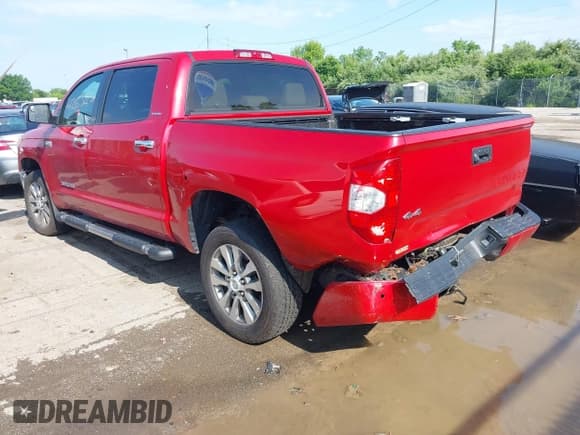 ✅ 2017 Toyota Tundra Limited • VIN: 5TFHW5F15HX632817 • Lot: 42553213. Listed on IAAI with 102,942 mi. Free auction sales archive from the USA and detailed vehicle history report at DreamBid. Image 3.