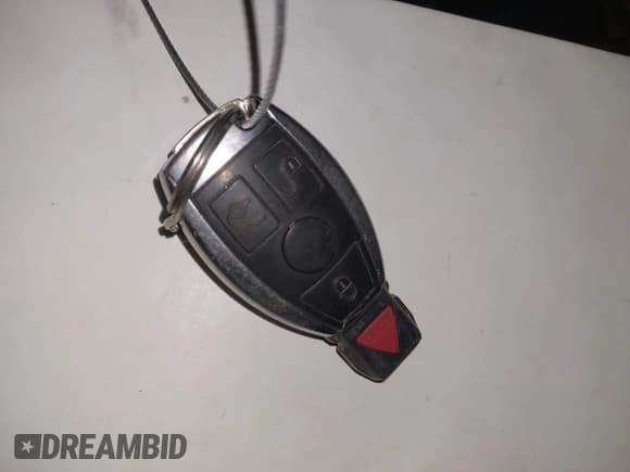 ✅ 2013 Mercedes-Benz C 250 Sport • VIN: WDDGF4HB8DA793855 • Lot: 41989172. Wystawiony na IAAI z przebiegiem 150 537 mil. Bezpłatny archiwum sprzedaży aukcyjnych z USA i szczegółowy raport historii pojazdu na DreamBid. Zdjęcie 11.