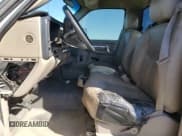 ✅ 2005 Chevrolet Silverado 2500HD Work Truck • VIN: 1GCHC24U55E215323 • Лот: 48371095. Опубликован ранее на Copart с пробегом Не указан. Бесплатный доступ к архиву аукционных продаж из США и подробный отчёт об истории автомобиля на DreamBid. Изображение 7.